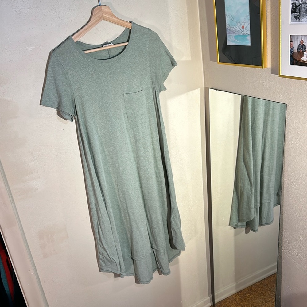 EUC LuLaRoe classic green heather pocket short sleeve fit flare tunic sz XXS